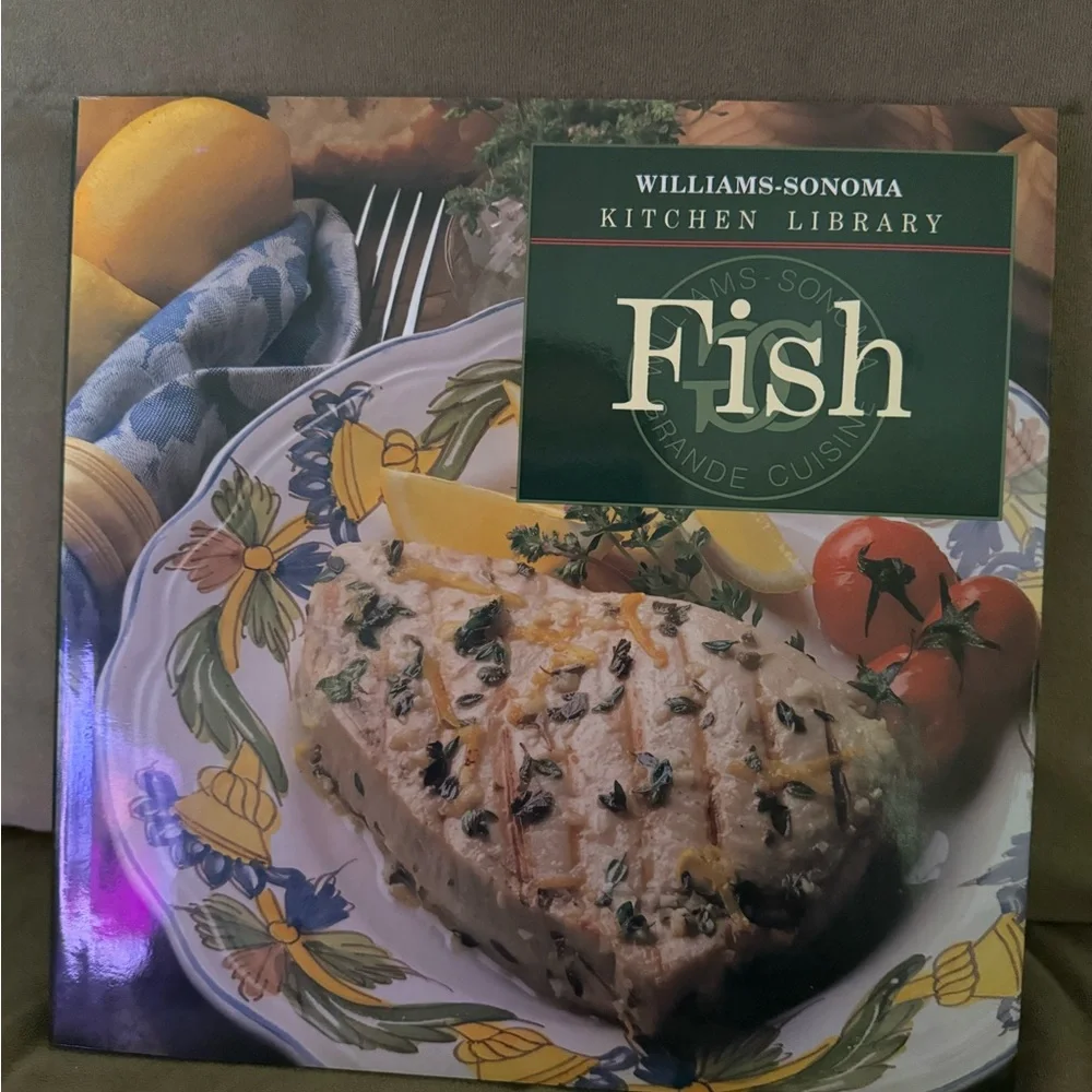 Set of 5 Williams-Sonoma Kitchen Library, very good condition